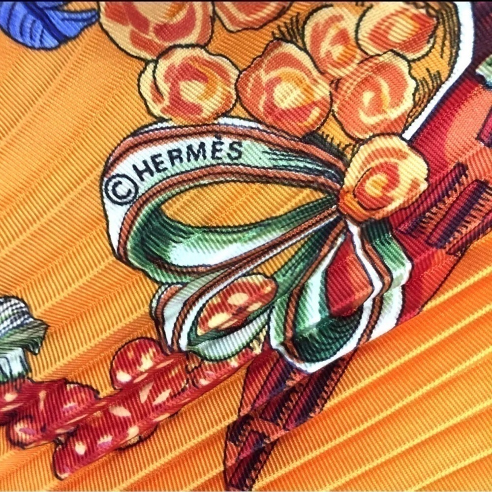 HERMES chapeau Carre 90 Multicolor Silk - Picture 8 of 17